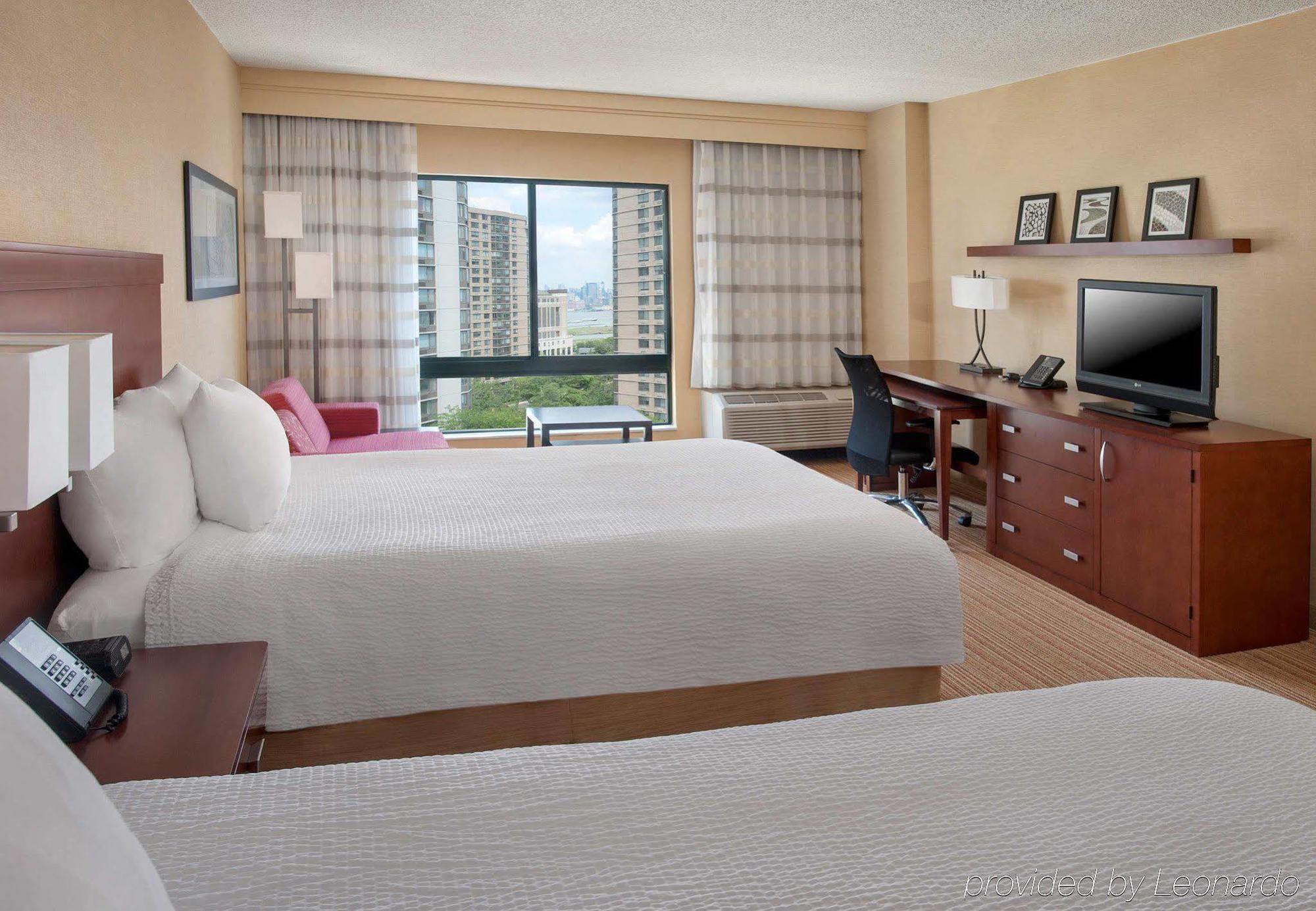Courtyard By Marriott Jersey City Newport מראה חיצוני תמונה